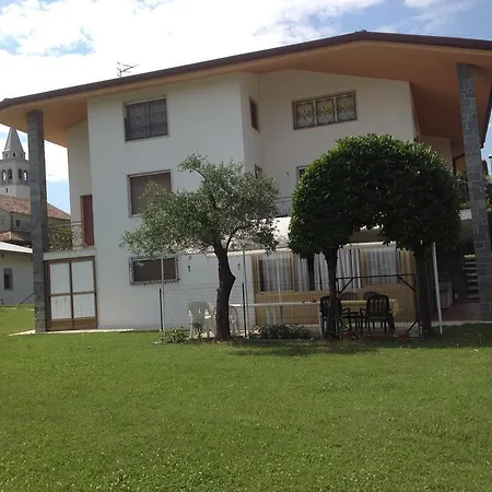 Dora Bed and Breakfast