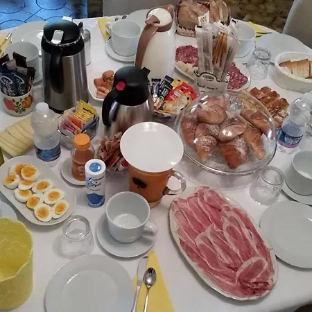 Dora Bed and Breakfast