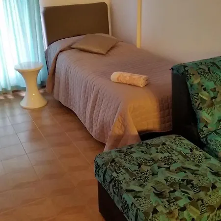 Dora Bed and Breakfast