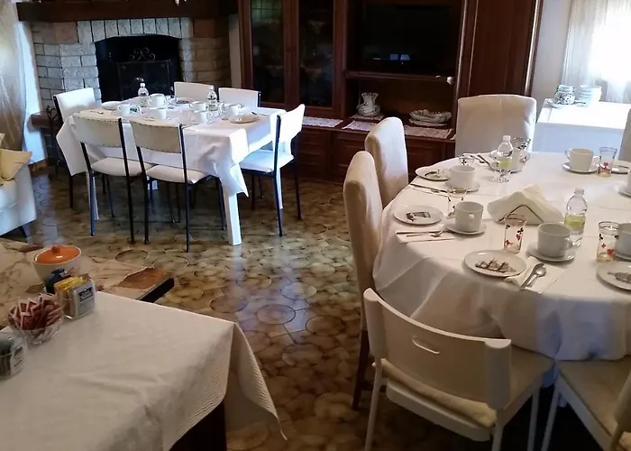 Dora Nocleg ze śniadaniem Collofedo di Monte Albano