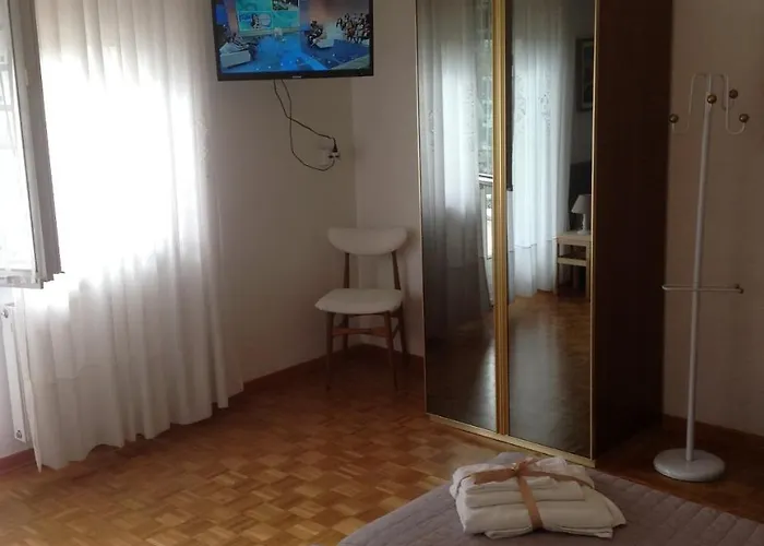 Nocleg ze śniadaniem Dora *