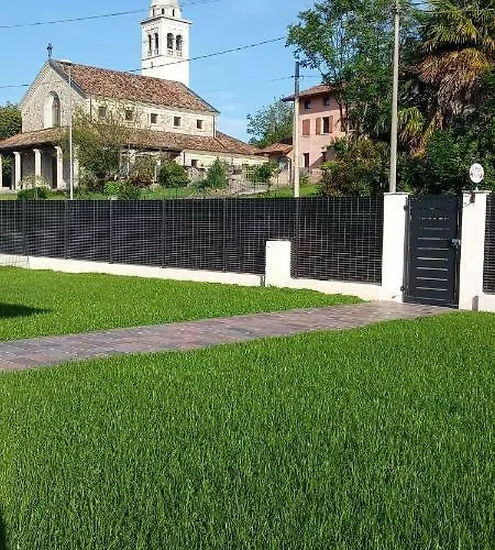 Dora Nocleg ze śniadaniem *