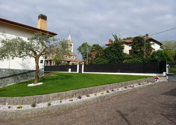 Nocleg ze śniadaniem Dora Collofedo di Monte Albano