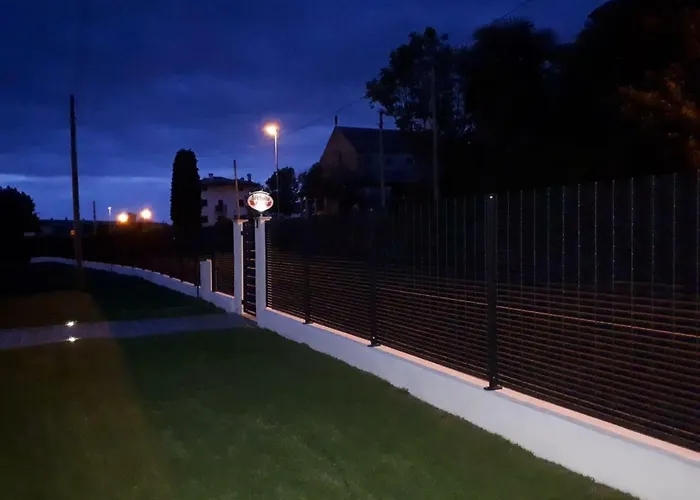 Dora Nocleg ze śniadaniem Collofedo di Monte Albano