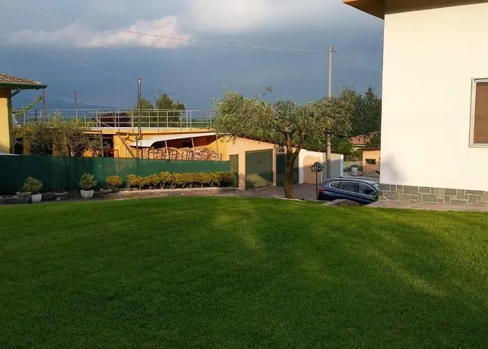 Dora Nocleg ze śniadaniem Collofedo di Monte Albano